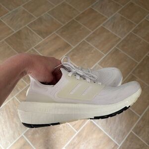 Adidas Light Boost